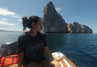 Swam with hammerhead sharks at the Kicker Rock 