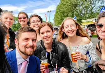 Friends at the races