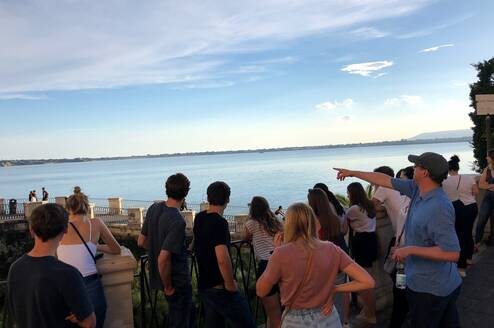 Walking tour of Ortigia island