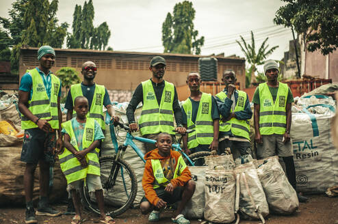 On a monthly “cycling to recycle” event we gather people to cycle around Moshi – using a special backpack tailor made from recycled materials – collecting plastic bottles for recycling. The Re-Cycling Tour is being extended to schools in a hope to engage kids and their families. We later hope to use this plastic to make bicycle frames and other equipment. 