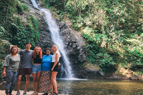 Volunteer in Fiji with IVHQ