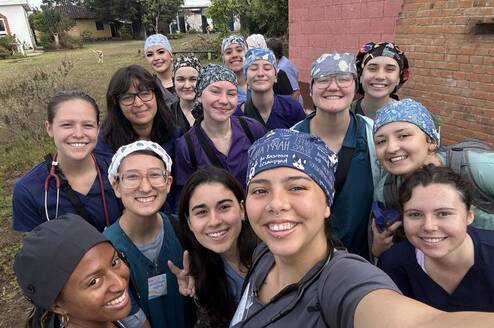volunteer group picture