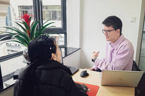 Learn Chinese at LensTalk's class room in Kunming, Yunnan, China
