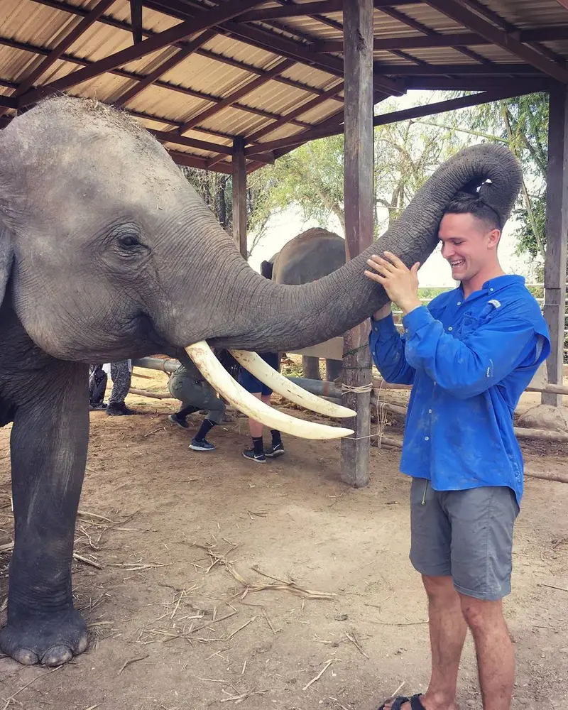 volunteer in Thailand with volsol1