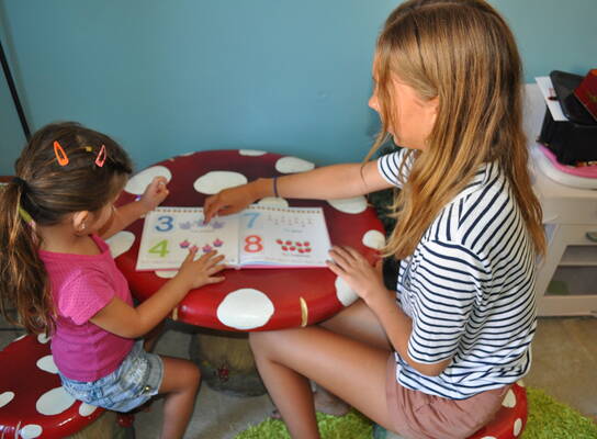 English assistant with kid