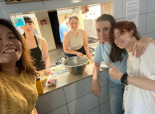 Volunteers in Wyszków cooking together, 2023