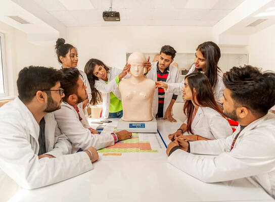 study-medicine-in-europe-in-english