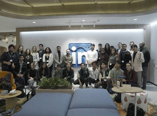 The TETR Tribe in LinkedIn's headquarters for a Business Immersion 