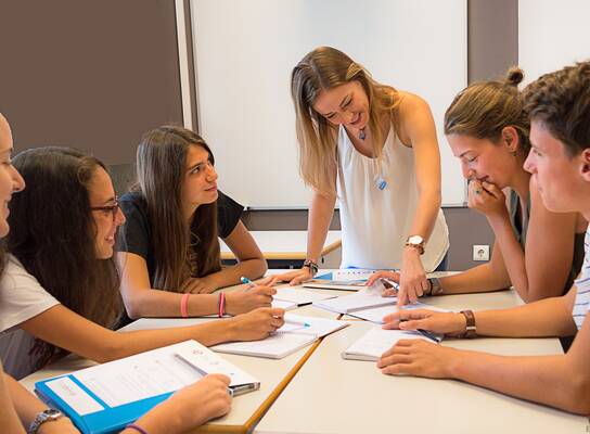 Spanish classes for Teens in summer