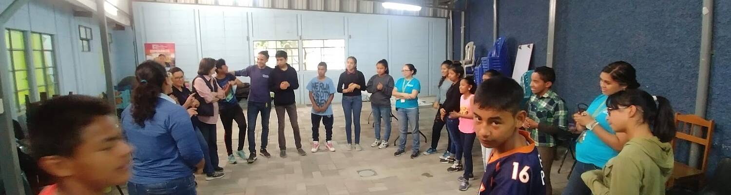 Volunteer Supporting Students' Health and Nutrition Program
