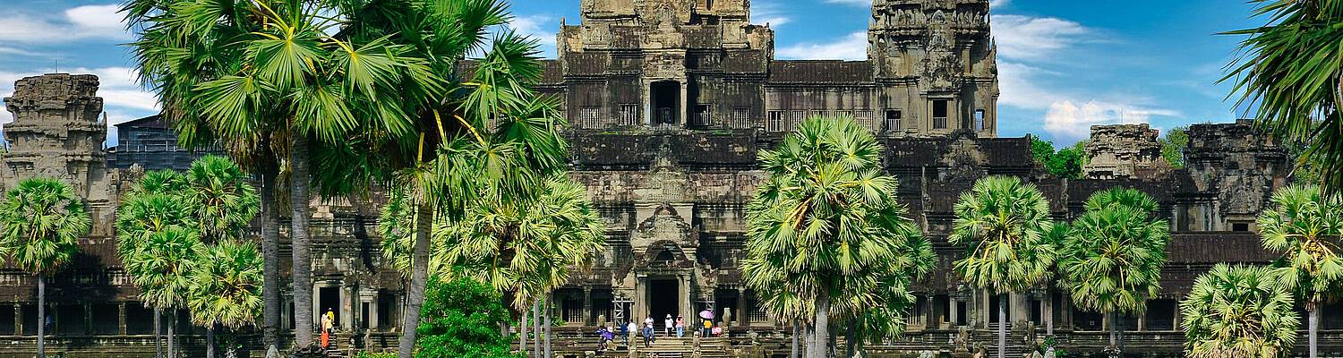 Volunteer in Cambodia with Globe Aware
