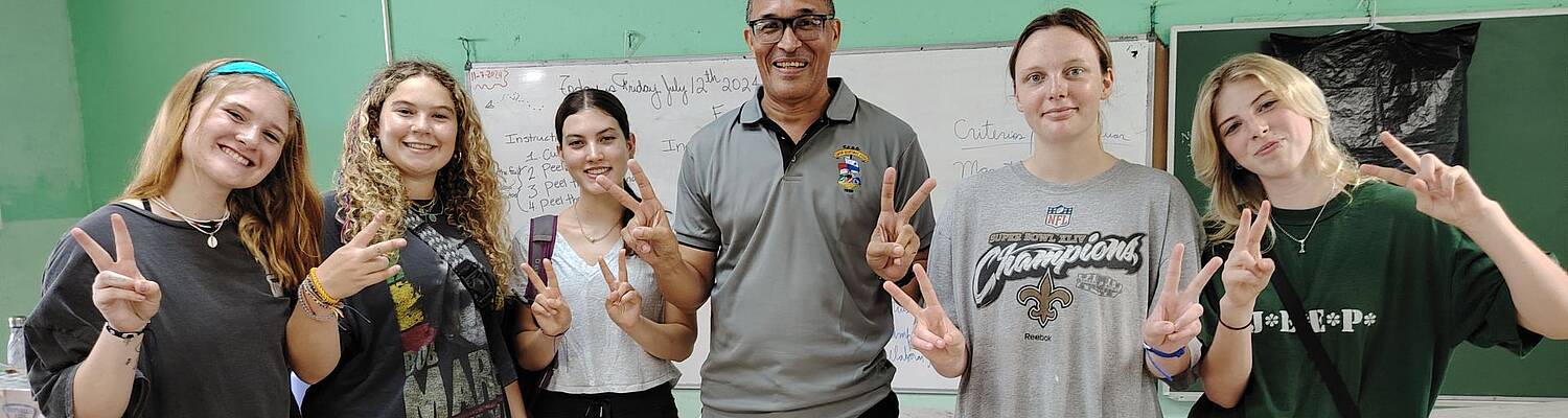 Cultural Immersion &amp; Volunteering in Panama
