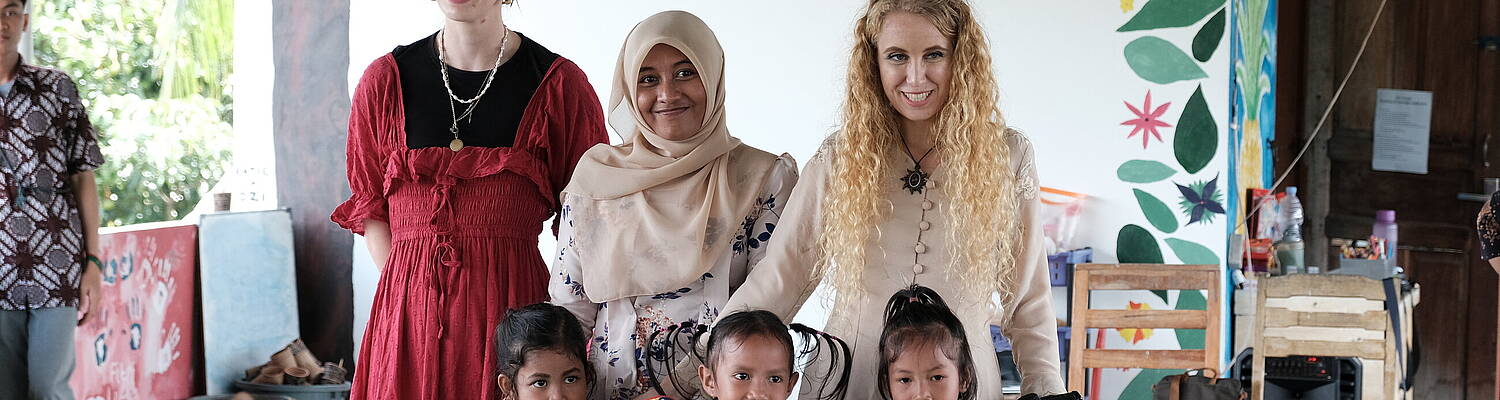 Support our English and Conversation Classes in North Sumatra!
