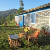 Stay at traditional Himalayan houses.