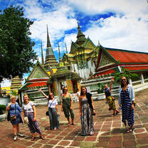 explore Thailand as an English teacher abroad