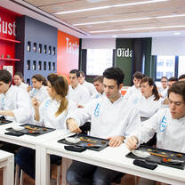 Class at CETT