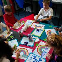 kids doing crafts