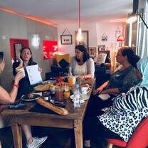 French groups lesson in Paris
