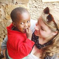Volunteer in Kenya childcare