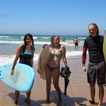 Surf lessons in the target language