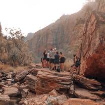 Enjoy hikes and a good cup of tea with the nomads of the region of the Todra mountains.
