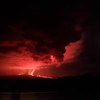 Mauna Loa erupting at night