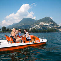 Students enjoying a ride in Lake Como, Italy