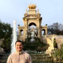 CEA CAPA student at Parc Ciutadella in Barcelona, Spain
