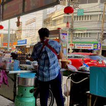 Waiting for a delicious oyster omelette 