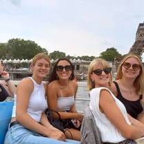 Eiffel Tower boat cruise in Paris