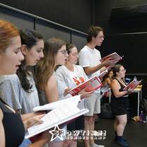 Showtime! Summer Camp singing2