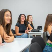 Meet other like-minded students from all over the world 