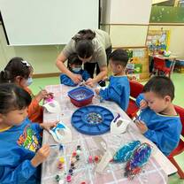 Intern teaching students