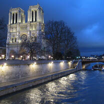 Study Abroad this summer in Paris!