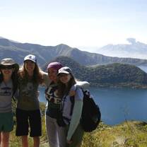 Gap year volunteers in Ecuador