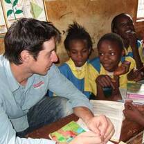 Volunteers teaching in Kenya
