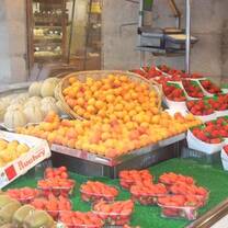 Enjoy great food while studying abroad in Paris!