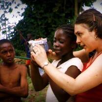 Volunteer with kids in Ghana