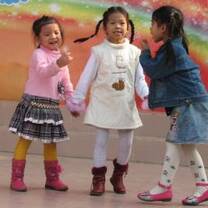 Help children in Vietnam with SJ Vietnam 