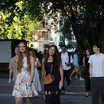 Students walking through Amsterdam on their way to the graduation photoshoot during their study abroad program.