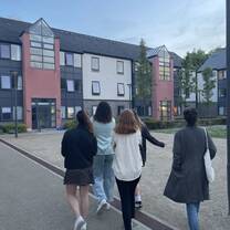 Friends and roomates headed back to Belgrove after an afternoon in Dublin!