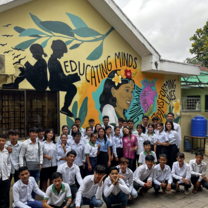 The mural and the students!!💜