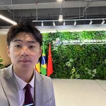 Shanghai shopping mall turned AI center