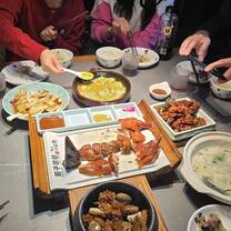 Experiencing Kunming's Local Cuisine
