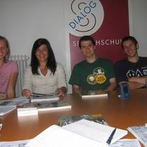 Dialog students in the classroom 